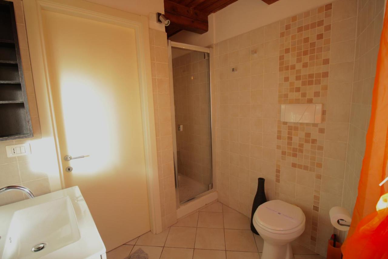 Kia Orana Guesthouse Livorno Bagian luar foto